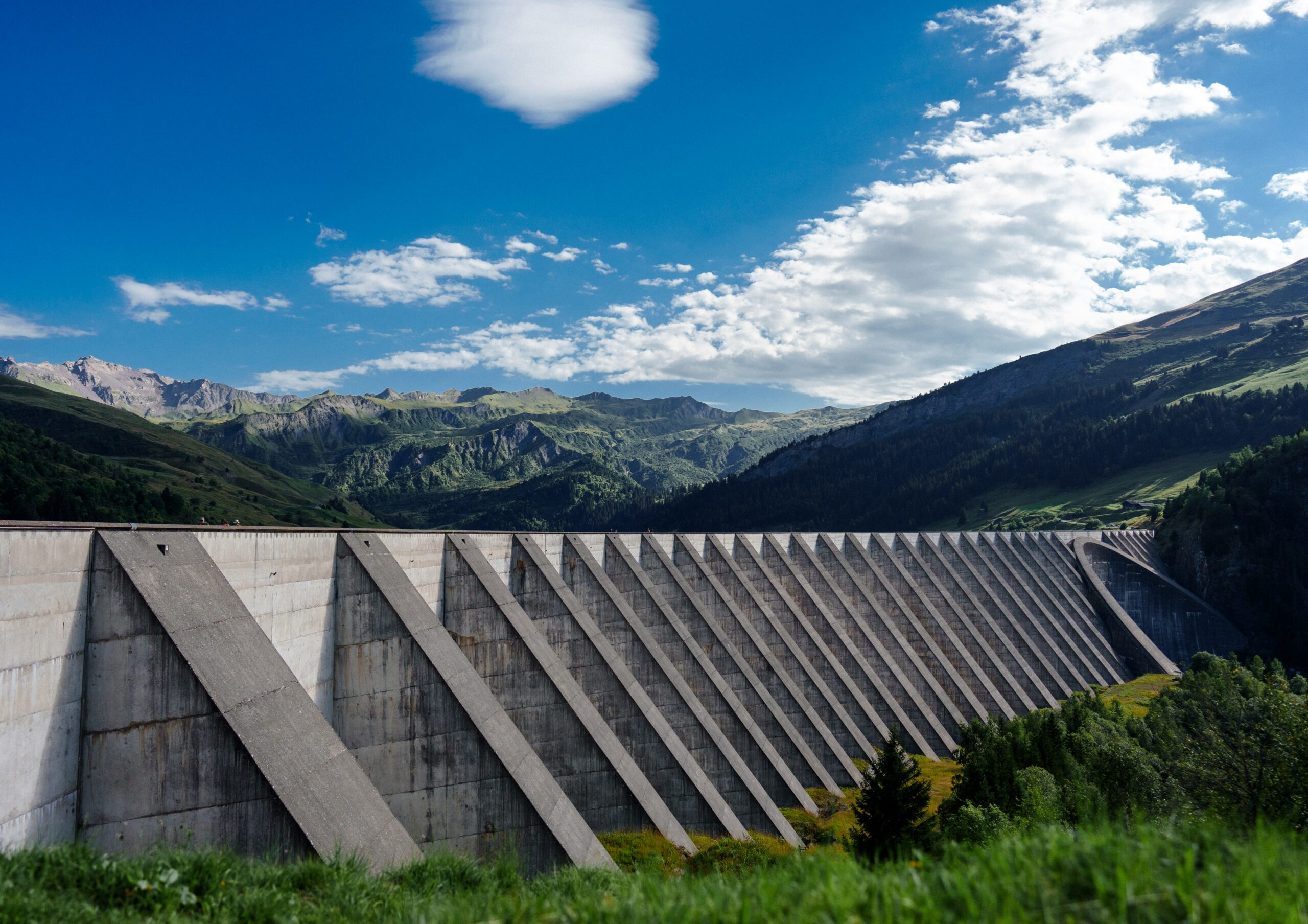 Photo by <a href="https://unsplash.com/@maxence_pira" rel="nofollow">Maxence Pira</a> on <a href="https://unsplash.com/?utm_source=hostinger&utm_medium=referral" rel="nofollow">Unsplash</a>